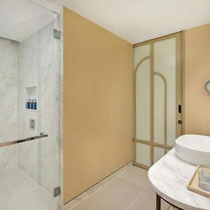 Deluxe Twin Room Balcony